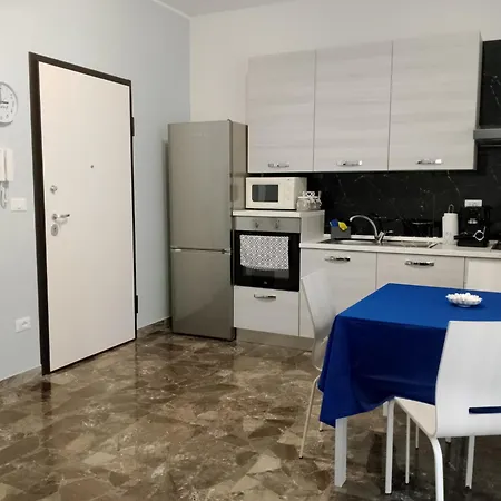 Luna House * Montesilvano